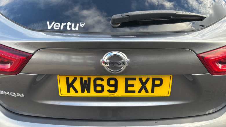 Nissan Qashqai 1.3 DiG-T 160 Tekna 5dr Petrol Hatchback